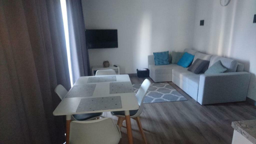 Apartamenty 5 Morz Sianozety Exteriör bild